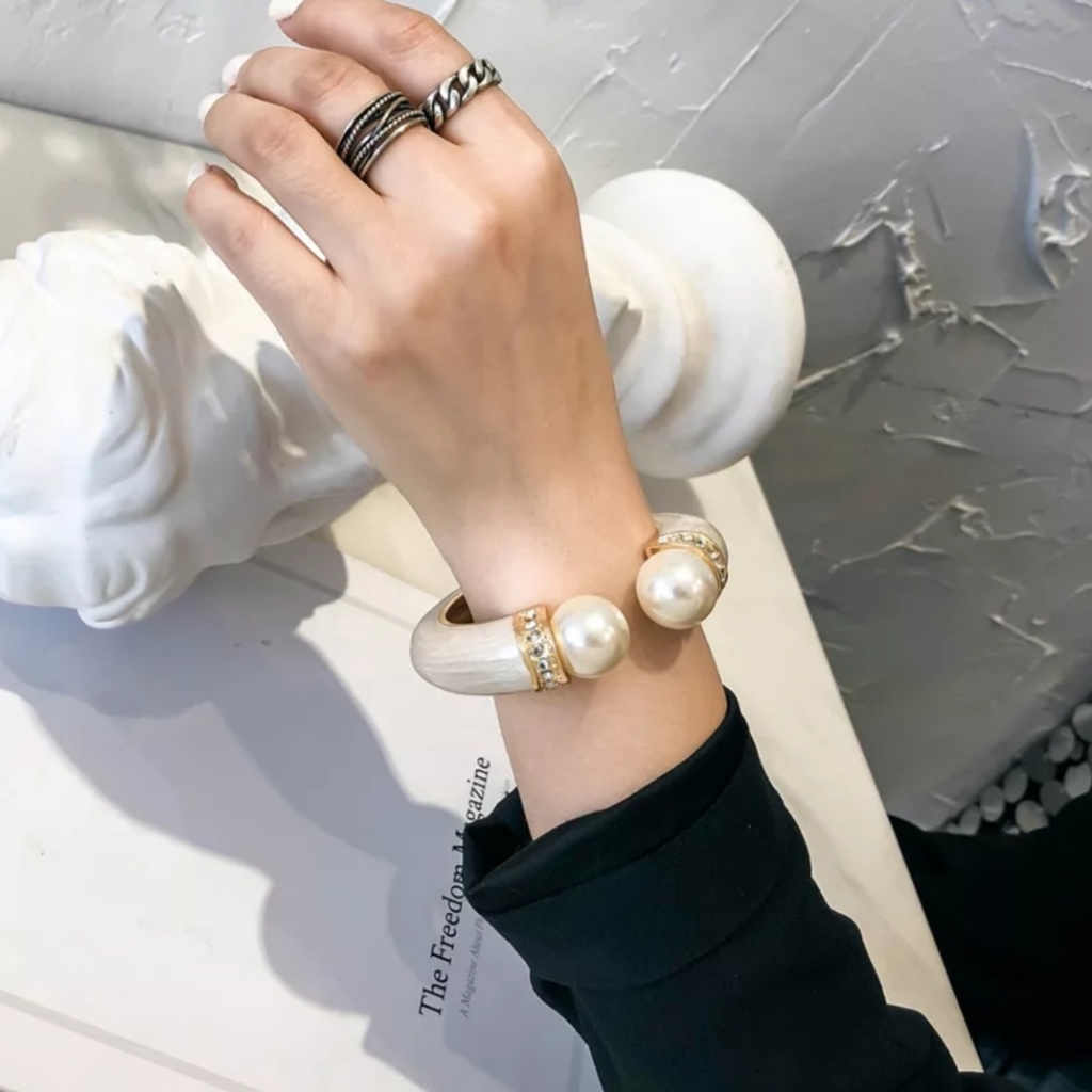 Faux Pearl Oversized Bangle 35$